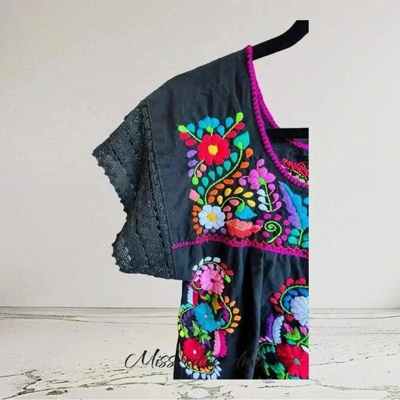 ~Boho~ Top - Small - Picture 3 of 6